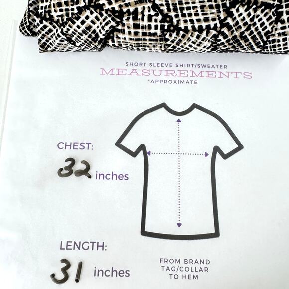 Maggie Barnes Womens Blouse Top Size 5X Animal Print Flowy Quarter Button Black - Picture 7 of 7